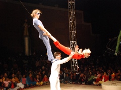 Цирк Dislocate, Австралия