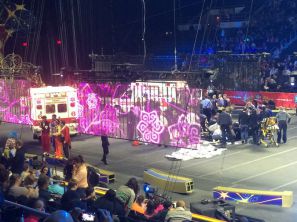 В американском цирке гимнастки сорвались с высоты