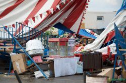 Ураган снес шатер цирка в Великом Новгороде